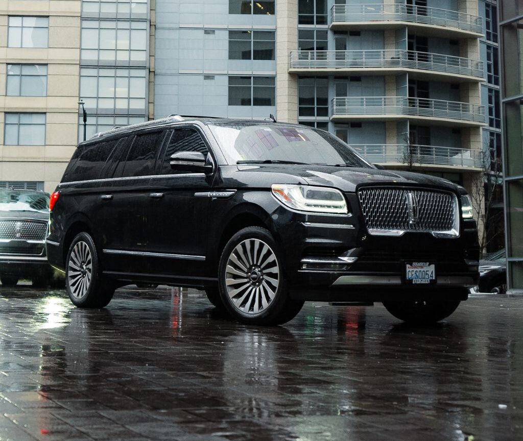 Black SUV Seattle,first class suv transportation,best luxury suv